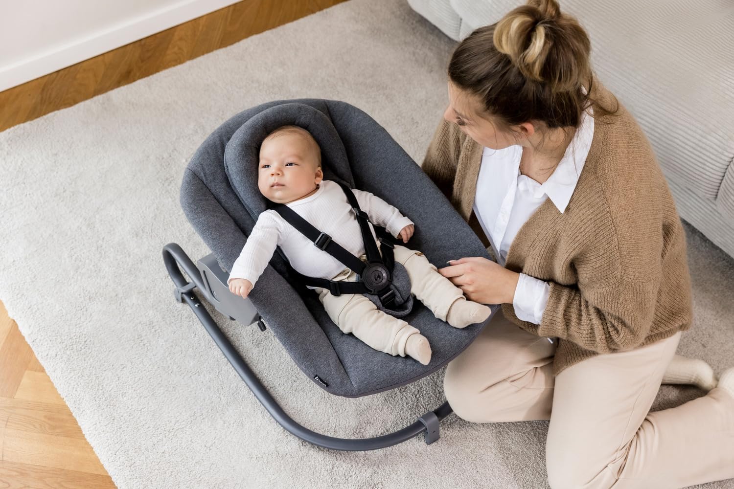 hauck Alpha Bouncer transat bébé pas cher harnais 5 points compatible chaise haute